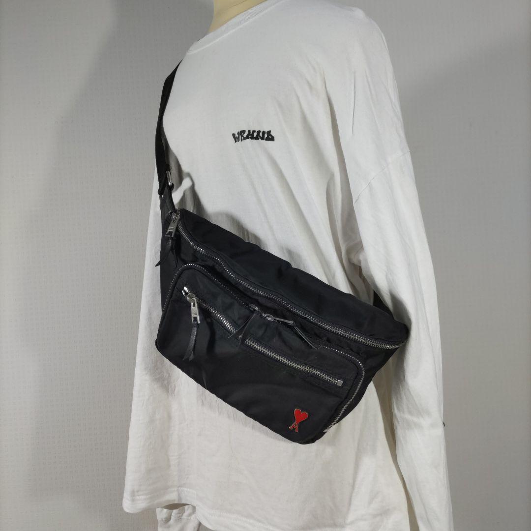 ami ボディーバッグ　ブラック