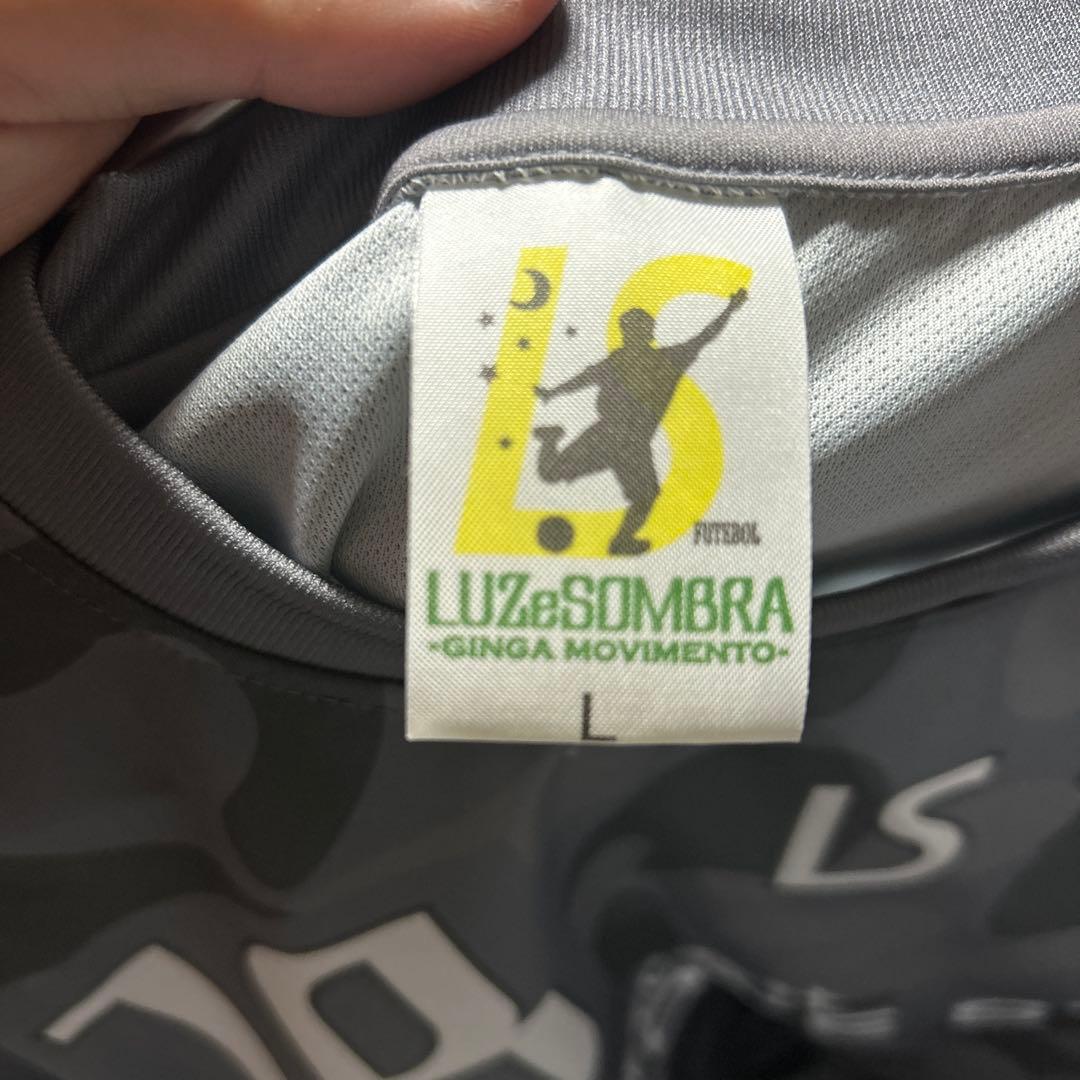 ルースイソンブラ　迷彩柄 サッカーウェア上下セット　18番　サイズL