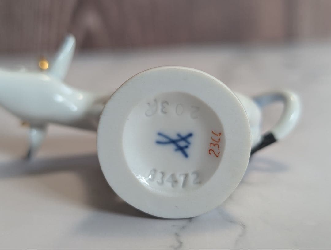 【Meissen マイセン】干支シリーズ　手びねり　フィギュリン　丑　牛　置物