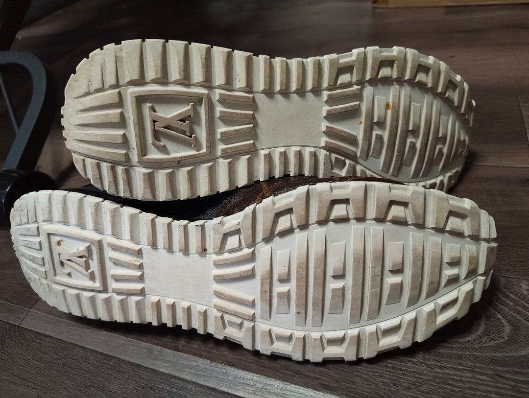 Louis Vuitton スニーカー ブラウン/ホワイト/ブラック