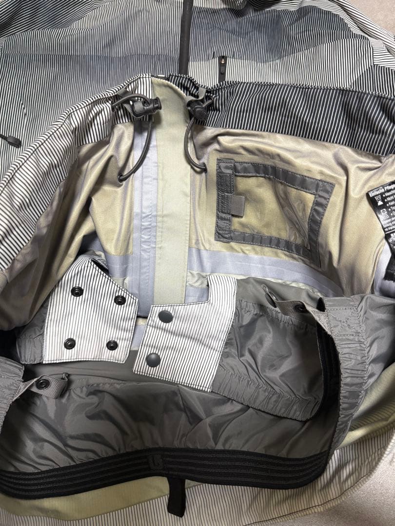 【美品】BURTON ak スノボジャケット 極上 ゴアテックス タボ ゆったり