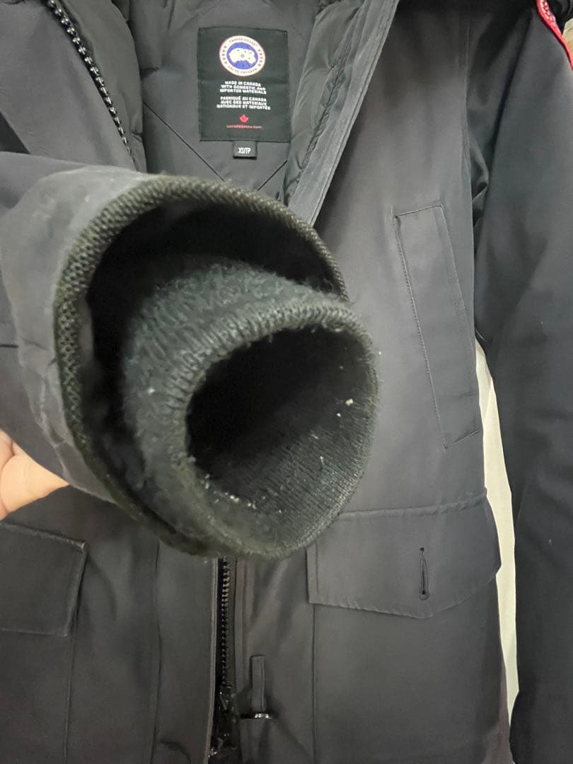 カナダグース ダークグレー ダウンジャケット