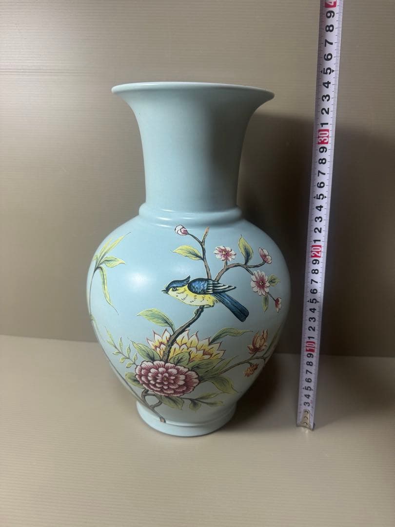 2106 古美術  大清雍正年製銘　天藍釉　花鳥紋橄欖瓶　珍蔵品　時代物