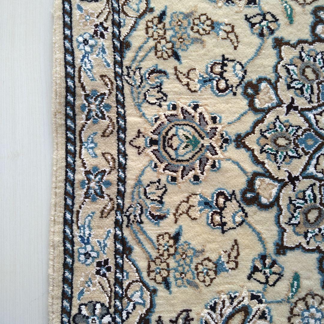 新品 ペルシャ絨毯 97×63cm クリームホワイト メダリオン ナイン産