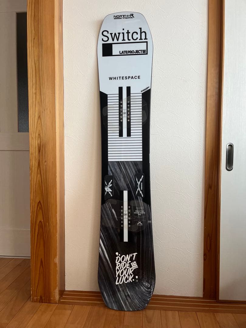 中古美品　ホワイトスペース ショーンホワイトフリースタイルプロ　158W ワイド