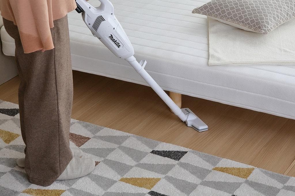 【新品・送料無料】一体型脚付きマットレスベッド【シングル】