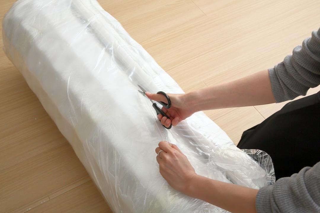 【新品・送料無料】一体型脚付きマットレスベッド【シングル】