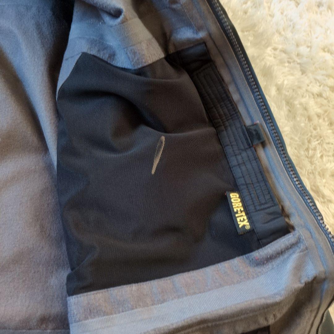 Burton ak　GORE-TEX 　 ジャケット M　カーキ