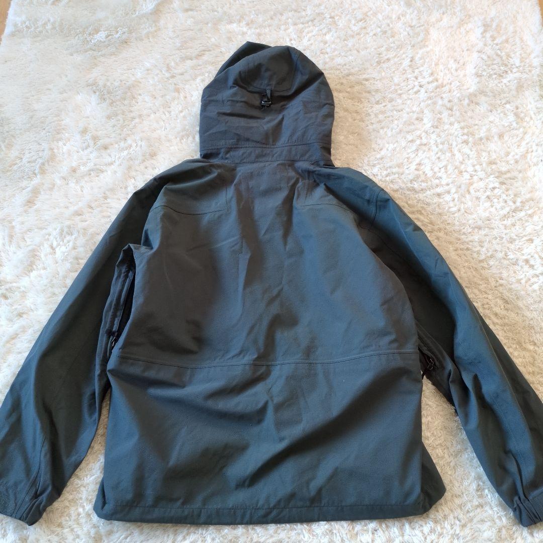 Burton ak　GORE-TEX 　 ジャケット M　カーキ