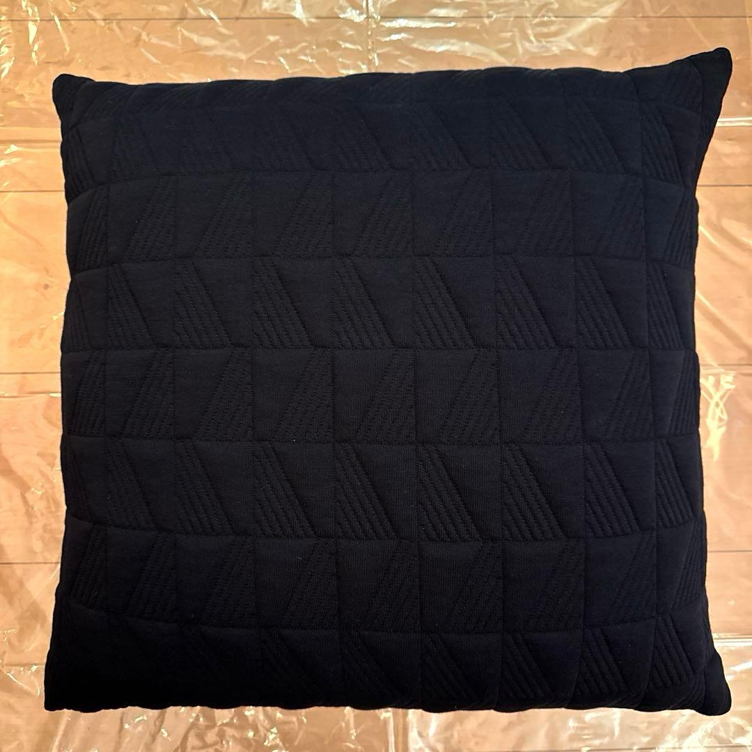 トラペズ ミッドナイトブルー クッション 50×50