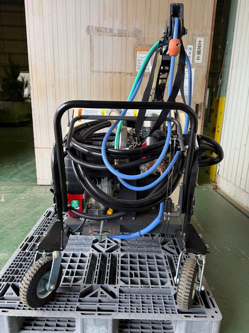 丸山製作所の4chラジコン動噴　農薬散布　除草剤散布