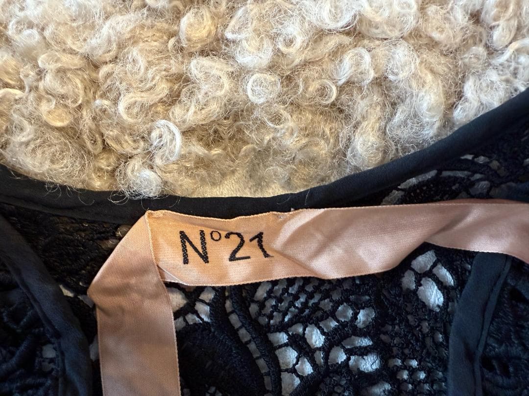 N°21（ヌメロヴェントゥーノ）アシンメトリー総レース切り替えワンピース