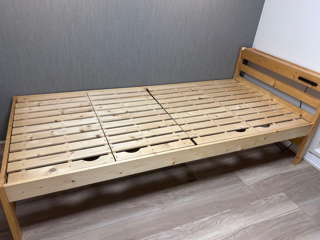 木製シングルベッド