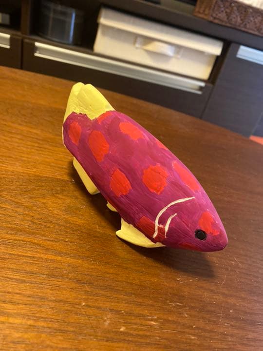 高校で作った美術作品 アジアアロワナ彫刻 (さつまいもカラー)