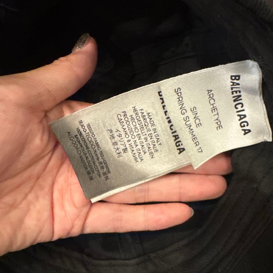 BALENCIAGA ベースポールキャップ