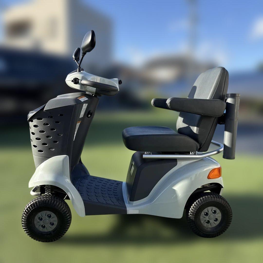 【マエダ】セニアカー　電動カート　スズキ　ET4D9 管理番号　12