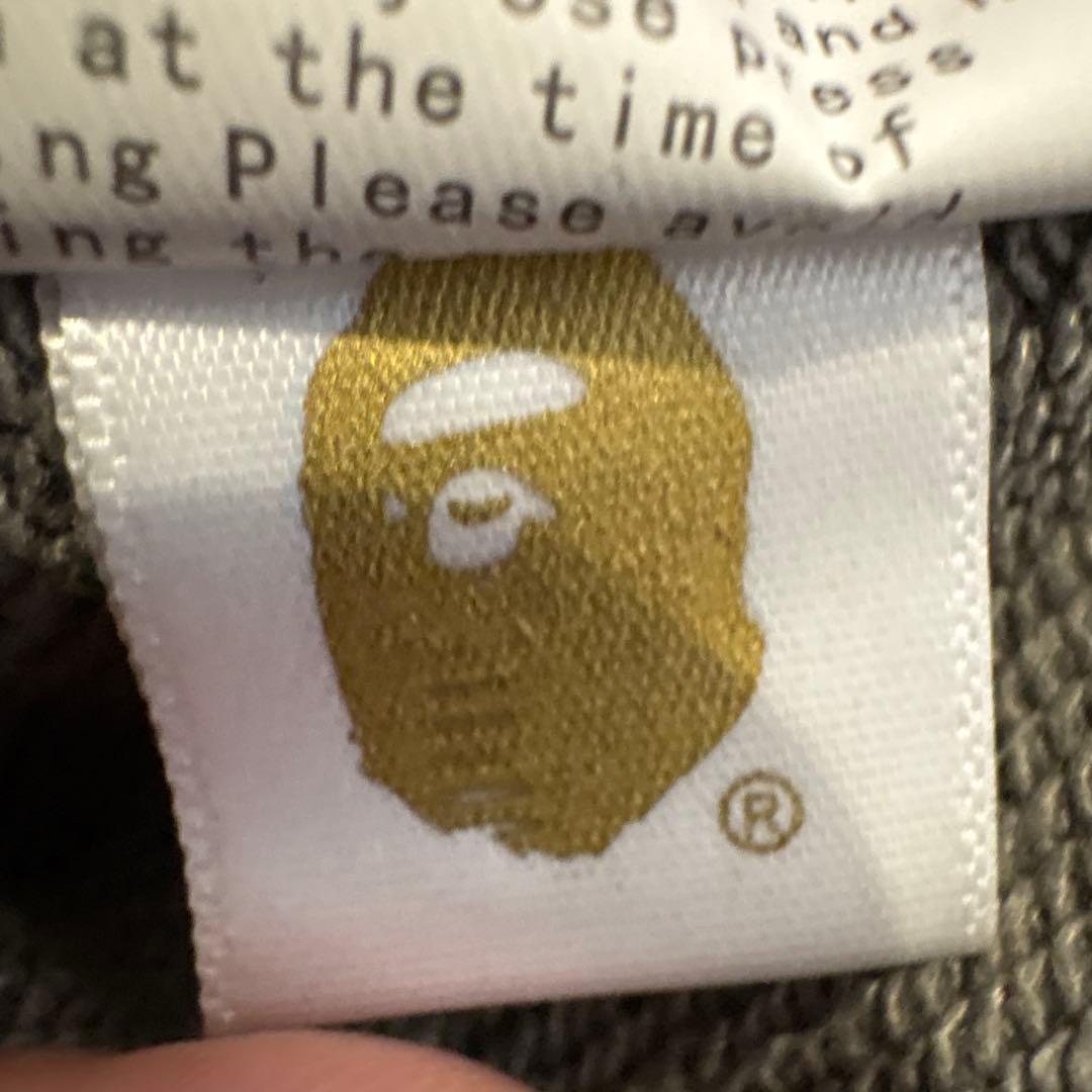 エイプBAPEシャークパーカー　Mサイズ