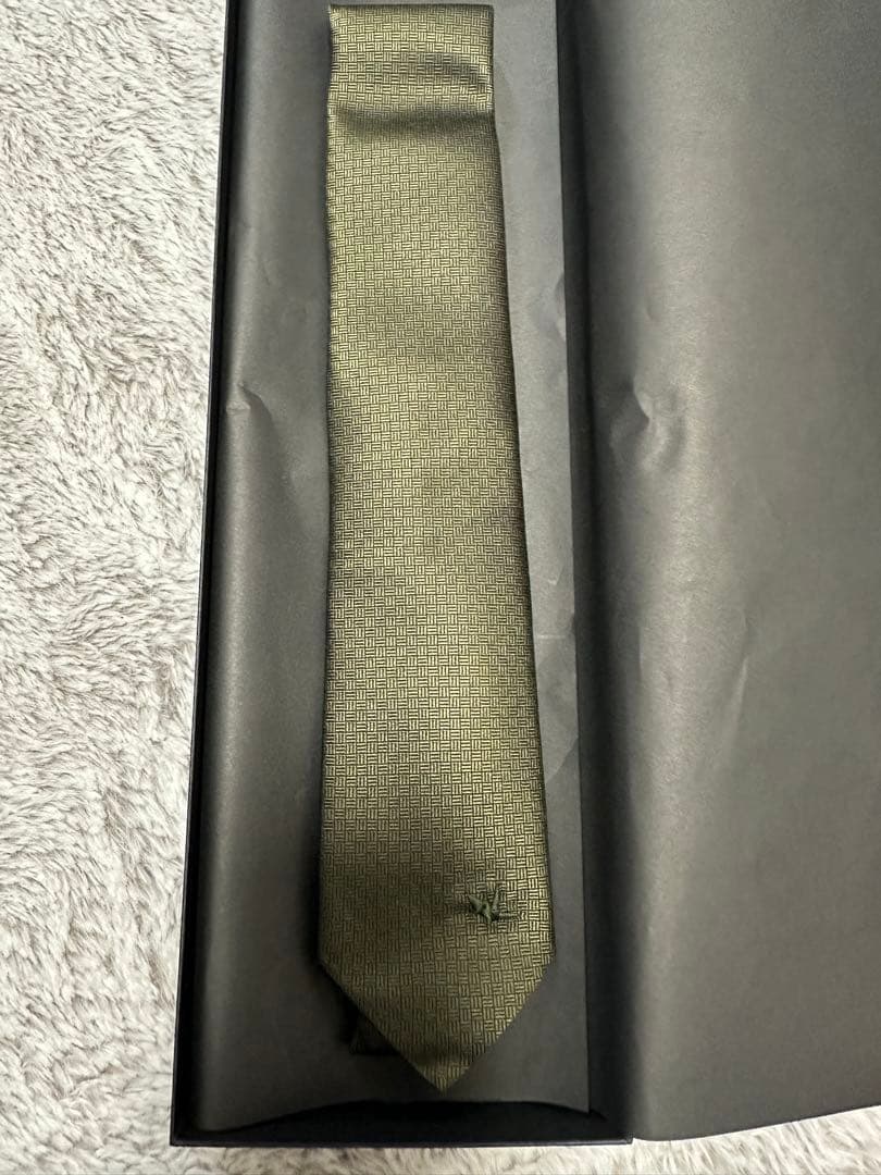 1PIU1UGUALE3 オリーブグリーン ネクタイ