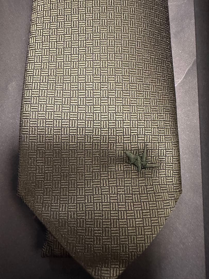 1PIU1UGUALE3 オリーブグリーン ネクタイ