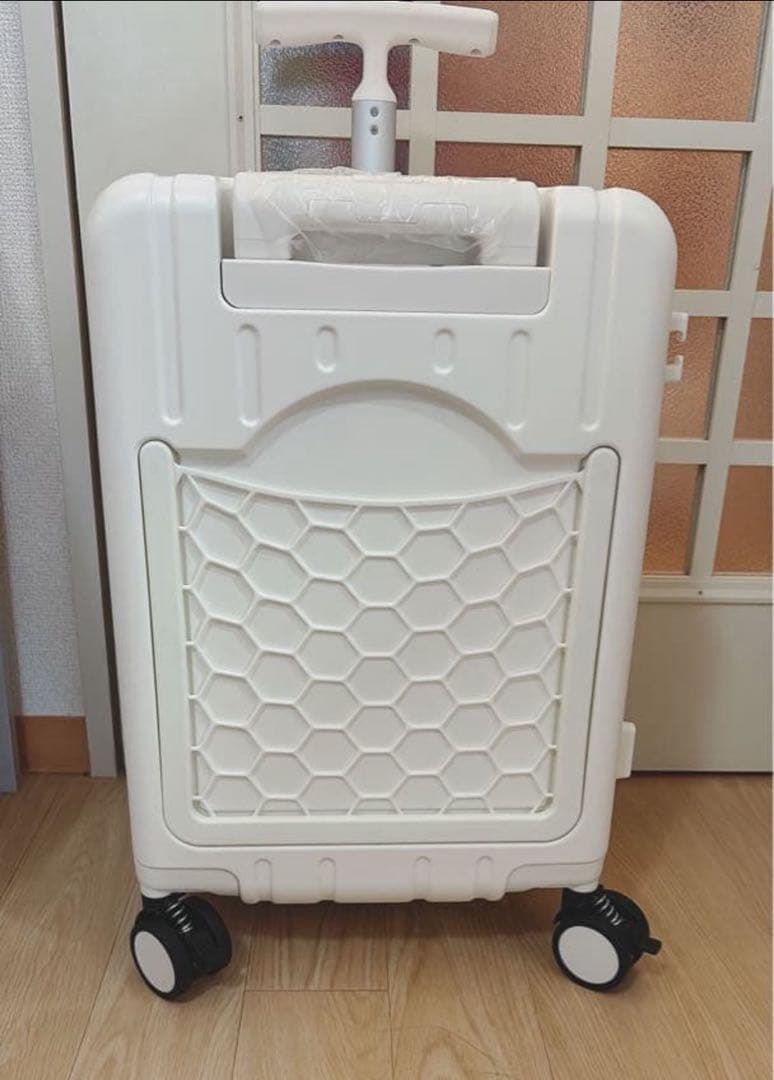 難あり新品未使用 多機能子供乗れるスーツケース　40リットル　白