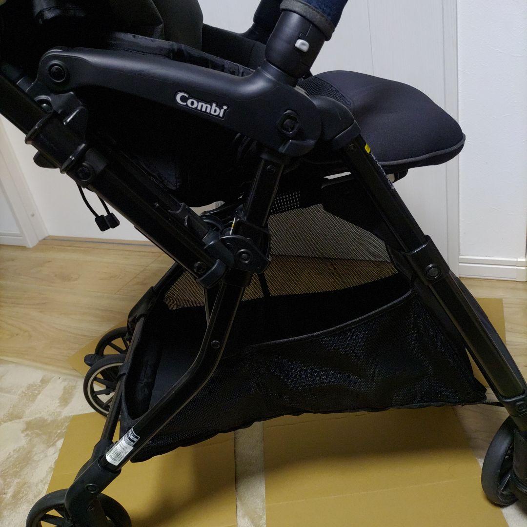 Combi 折りたたみ式ベビーカー ネイビー