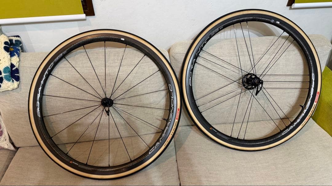 ボーラWTO３３　リムブレーキ カーボンホイール 700C