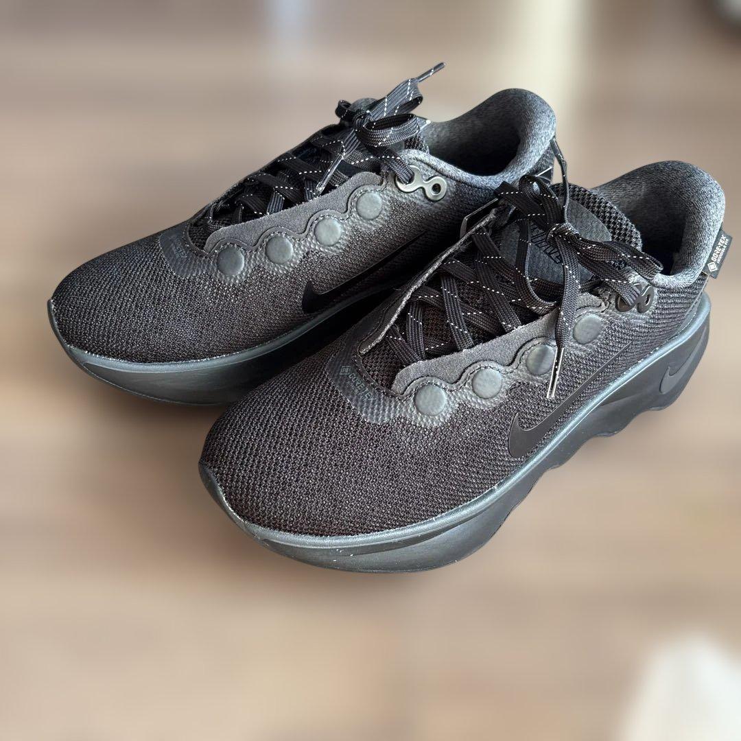【新品】NIKE ナイキ モティバ GORE-TEX 24cm 黒