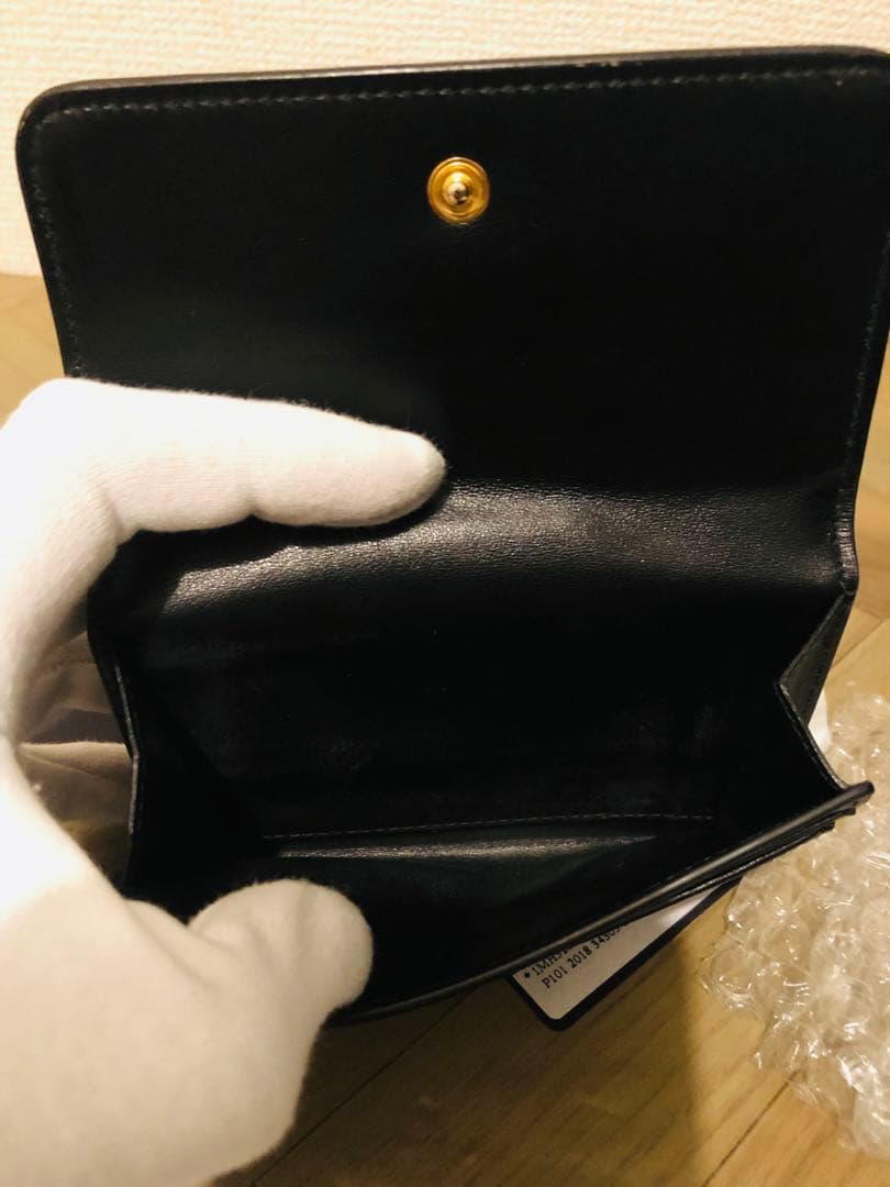 PRADA ブラックレザー 三つ折り財布