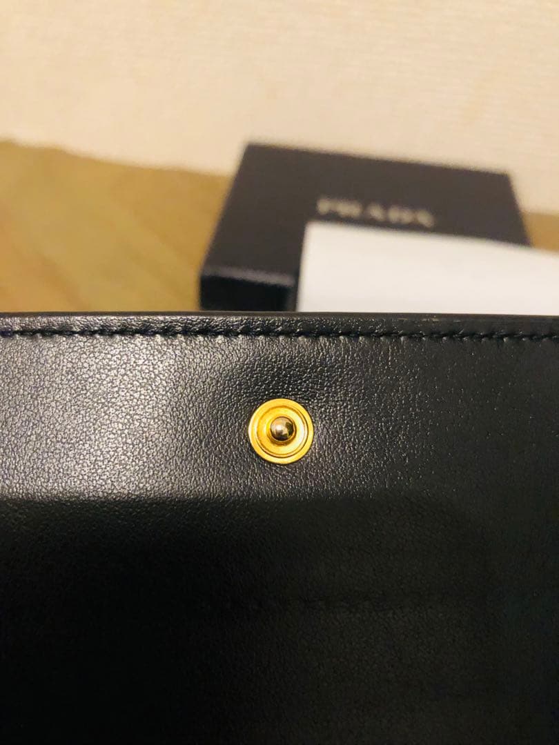 PRADA ブラックレザー 三つ折り財布