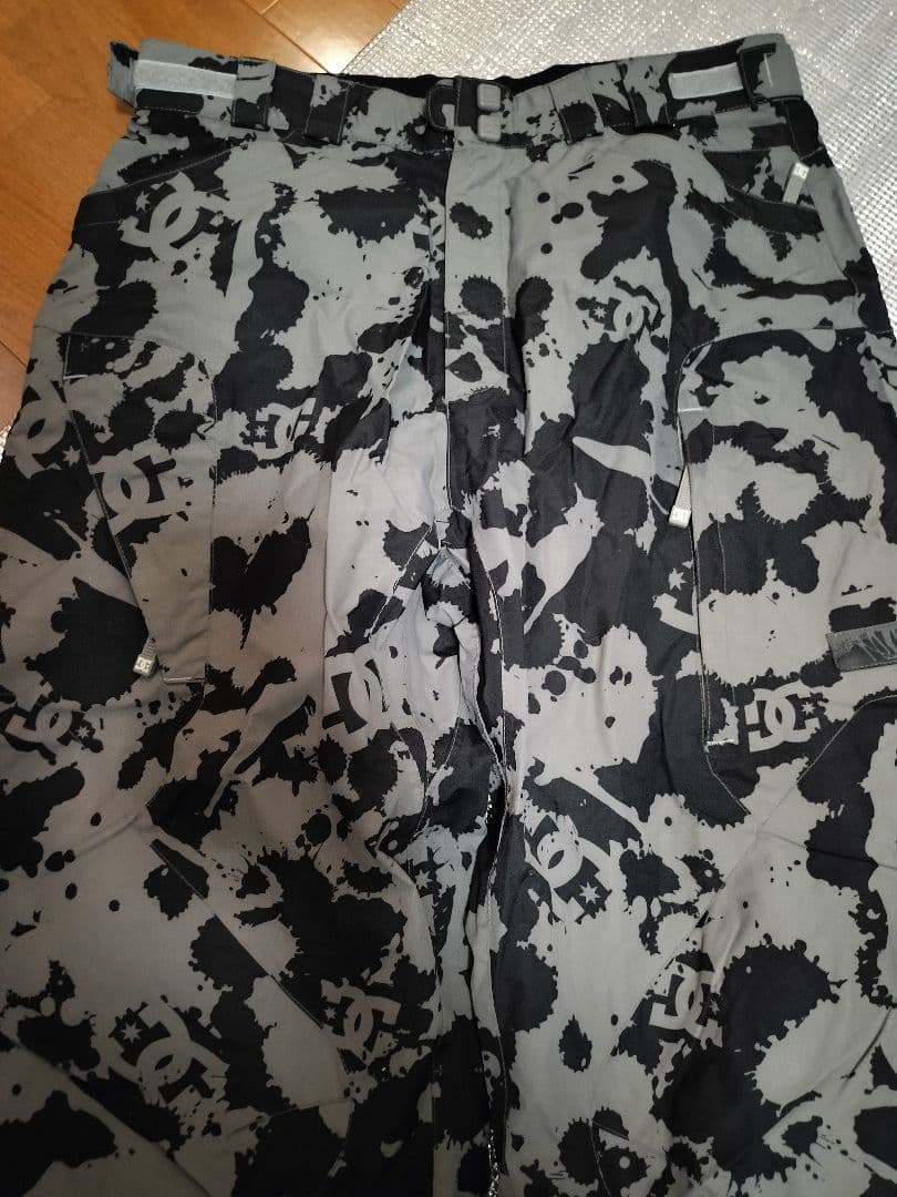 ★DCスノーボードウェア迷彩柄、上下セット