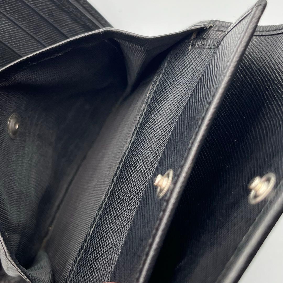 美品✨PRADA 三つ折り財布 黒　サフィアーノレザー　三角　トライアングル