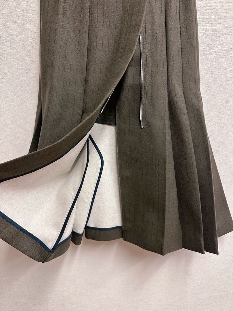 美品　sacai Chalk Stripe スカート　サカイ