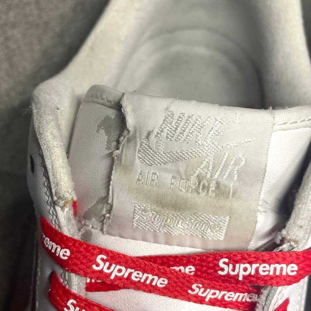 Supreme × Nike Air Force 1 ホワイト　シュプフォース