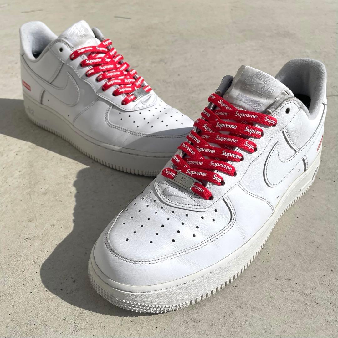 Supreme × Nike Air Force 1 ホワイト　シュプフォース