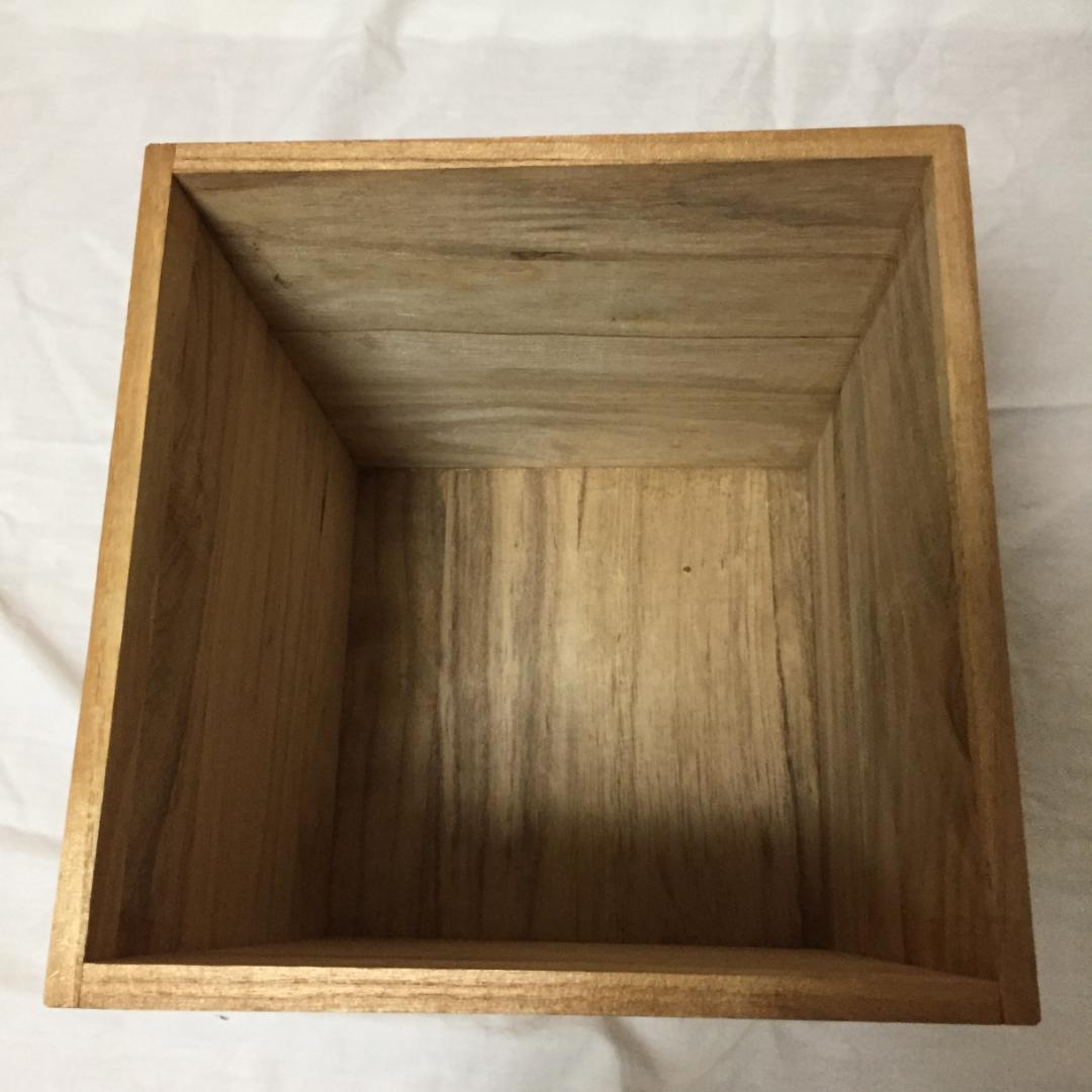 南部鉄瓶新品未使用ｗ17×Ｄ23×Ｈ21㎝位（本体Ｈ12、注ぎ口以外Ｄ17㎝位）