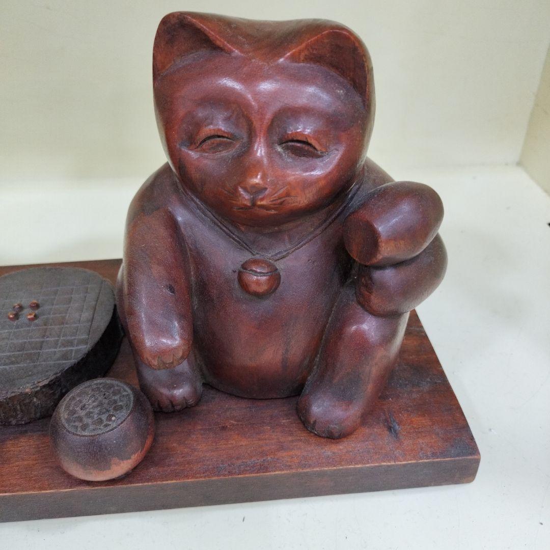 木彫りの縁起猫