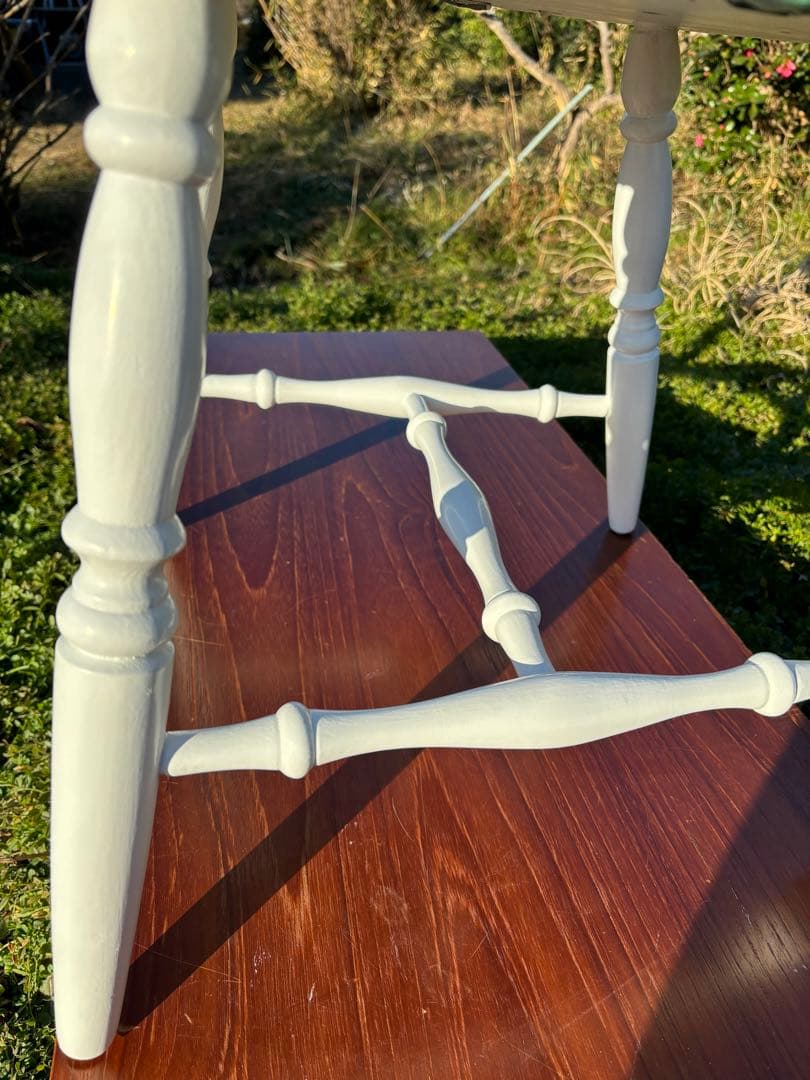 飛騨家具　WINDS太平 白いダイニングチェア① ウィンザーチェア　鋲打ち