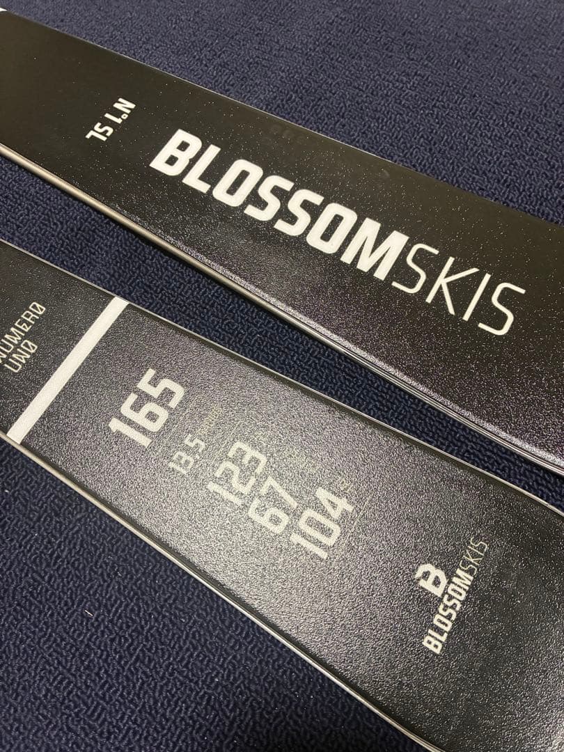 新品・未使用‼️BLOSSOM SKIS Ｎ°SL 165cm