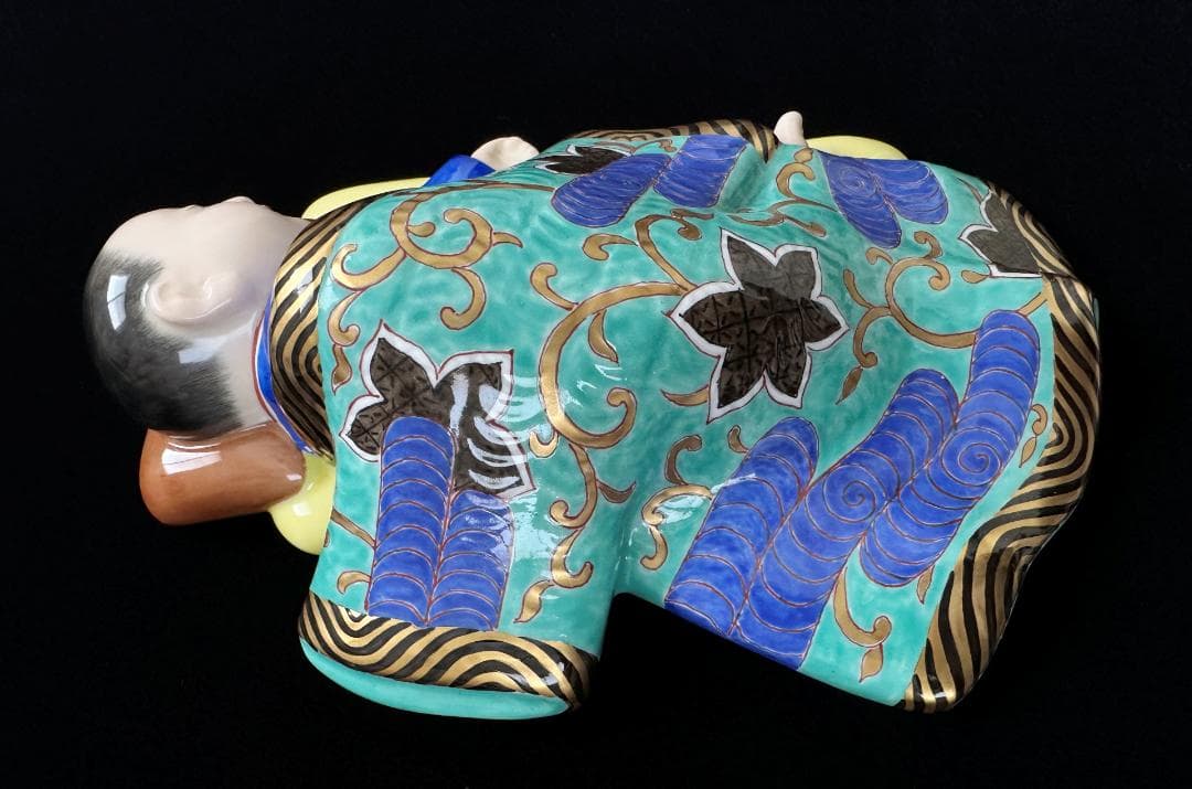 ヘレンド 眠る子ども スリーピングボーイ シノワズリ フィギュリン