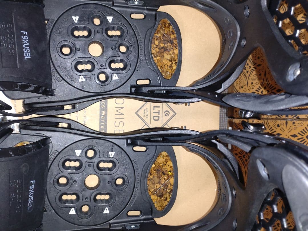 18-19 FULX XV LTD2 フラックス ビンディング