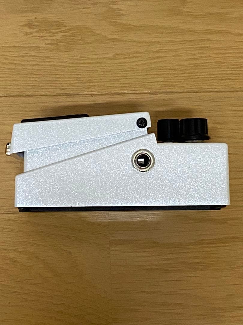 BOSS Distortion DS-1WHパールホワイト限定品