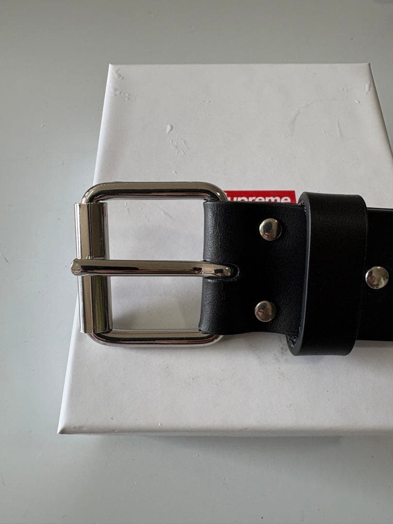 Supreme ロゴ入り 黒ベルト