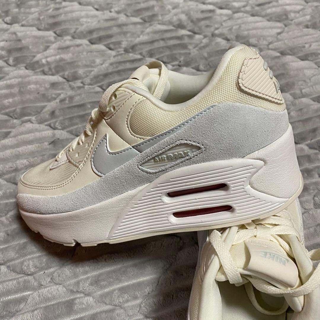 新品ナイキ ウィメンズ エアマックス90 LV8 24.0㎝