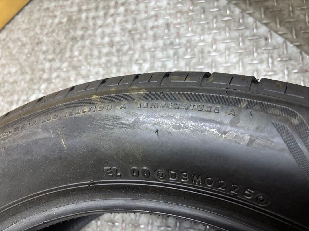 タイヤ 225/55R18 4本セット