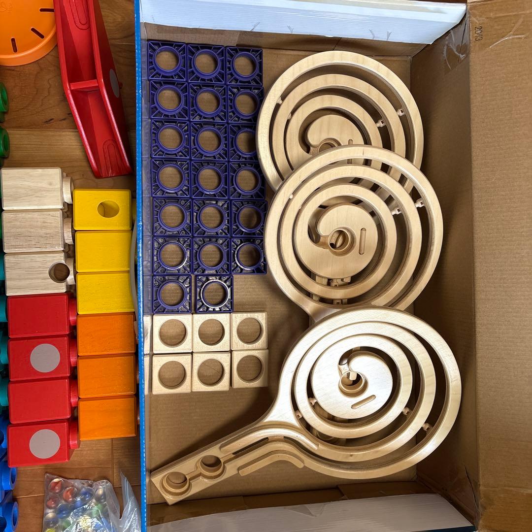 クアドリラ　Quadrilla Twist & Rail set 134ピース