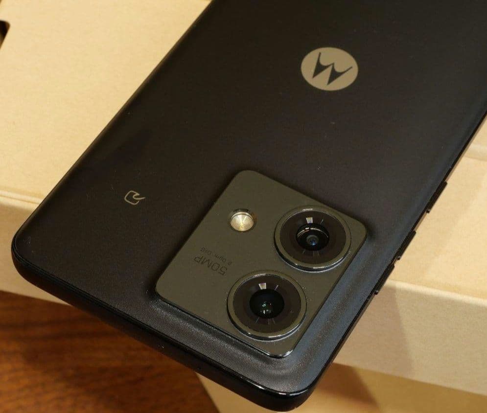 Mmm　motorola edge40 neo