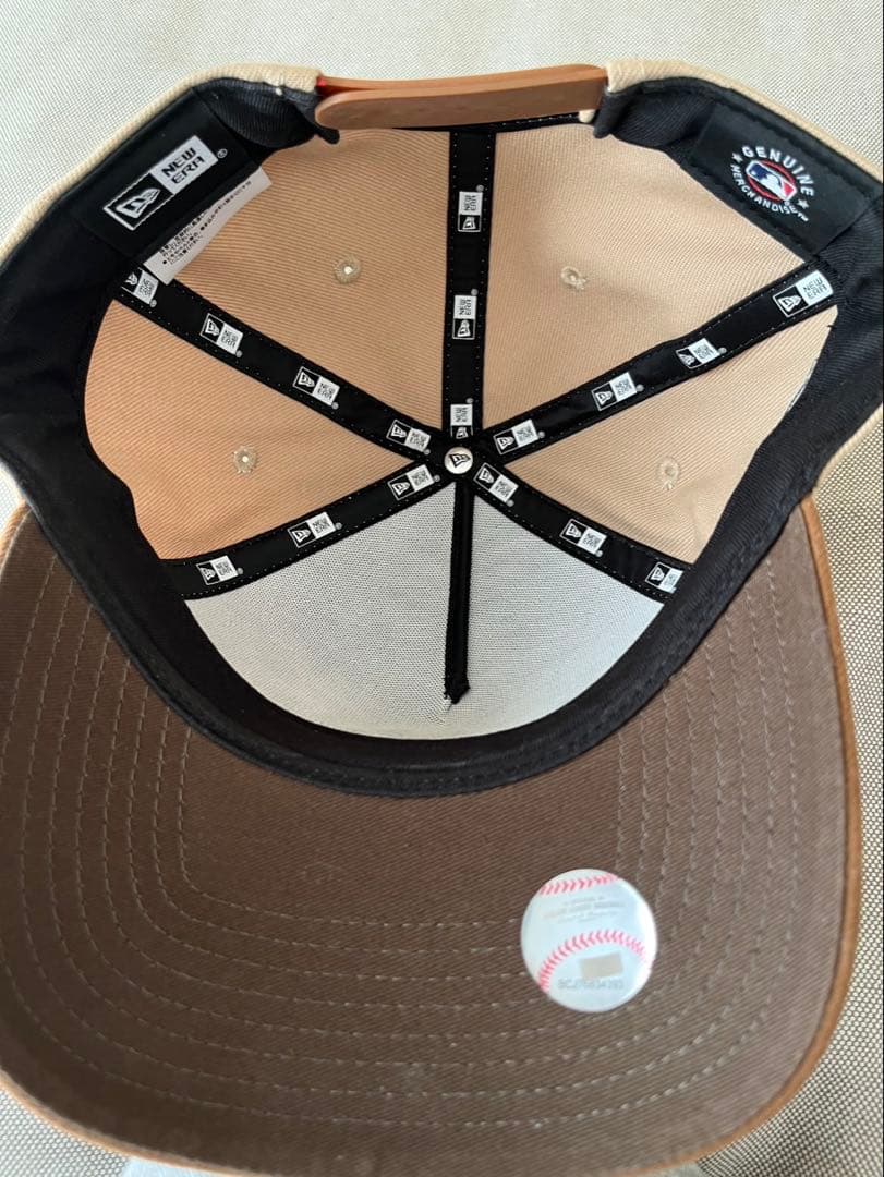 即完モデル　NEW ERA 9FORTY A-Frame lced Latte