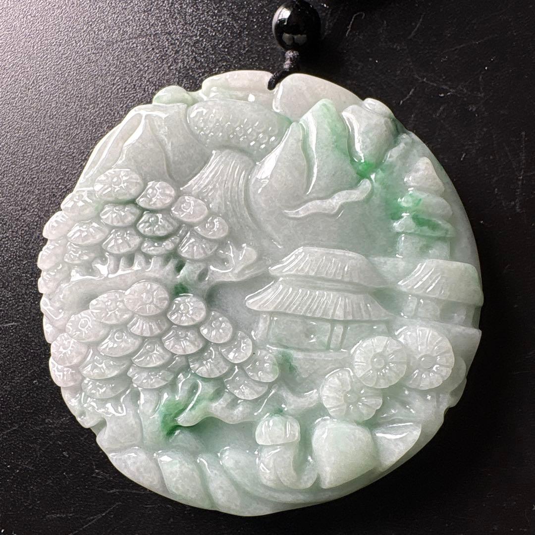 ❤️精巧に　両面彫刻された山水✳買い得　ペンダント　高品質A 天然本翡翠　無処理