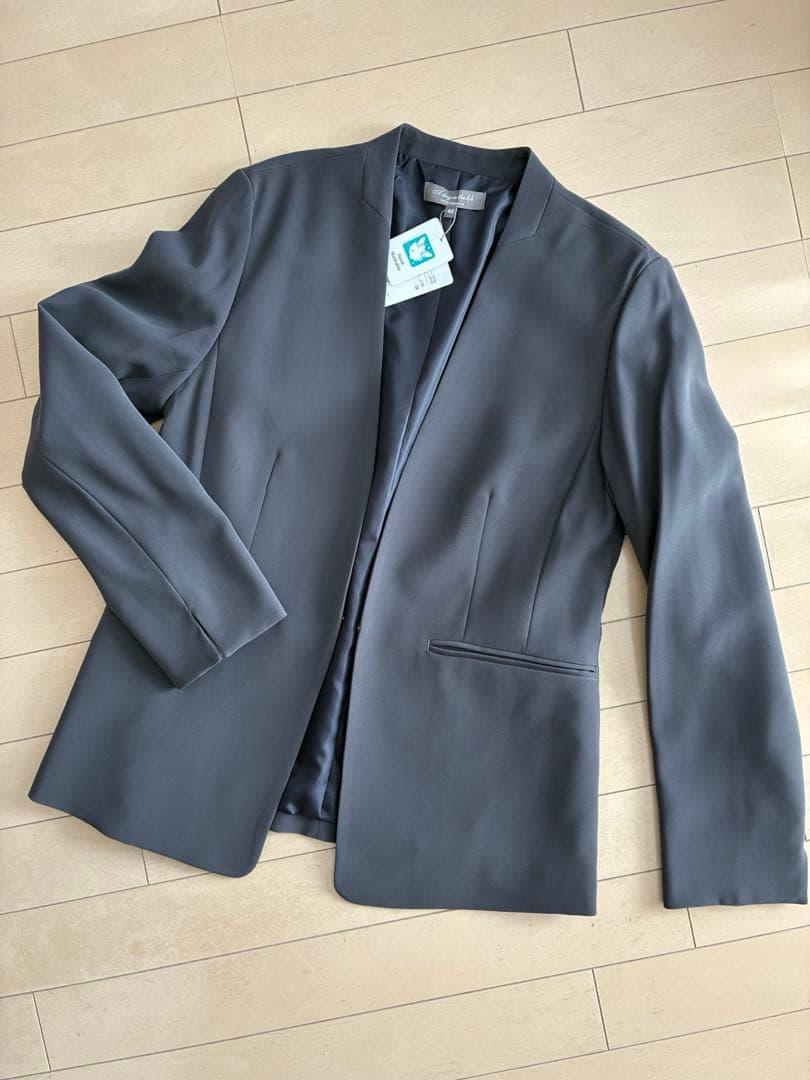 グレー ノーカラー ビジネススーツ 上下セット