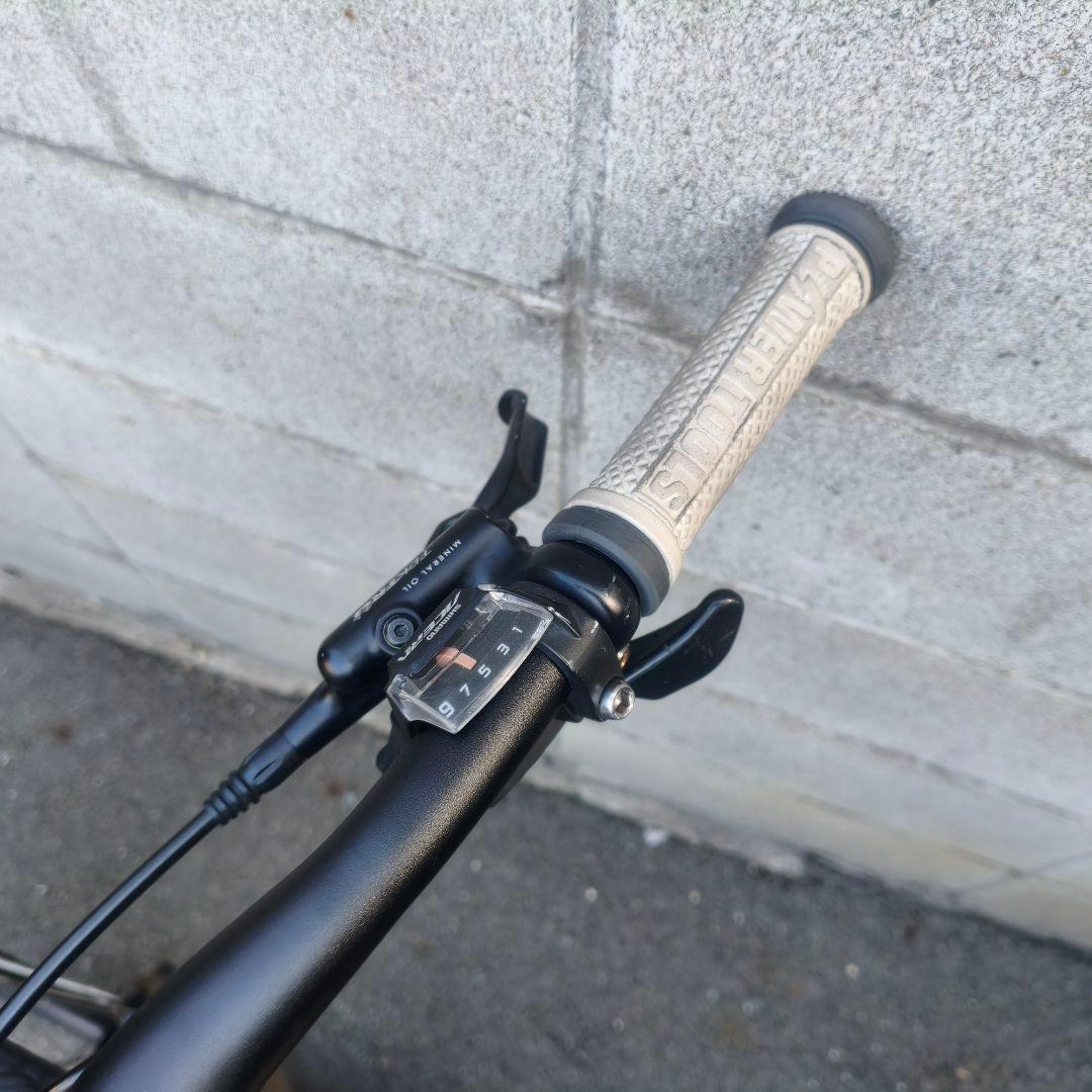 さ*よ様 引取限定　大阪　クロスバイク　油圧　ディスクブレーキ　KONA DEW